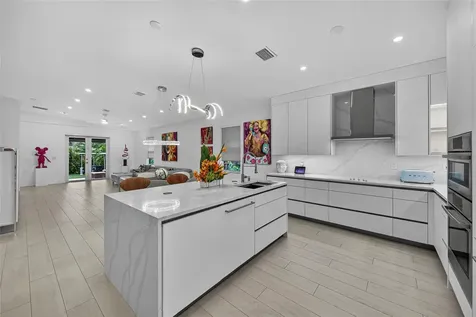 21 NE 25th Street Wilton Manors FL 33305