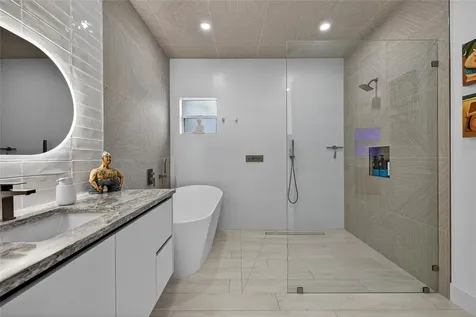 21 NE 25th Street Wilton Manors FL 33305