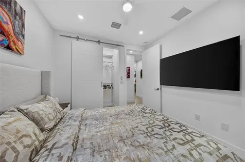 21 NE 25th Street Wilton Manors FL 33305