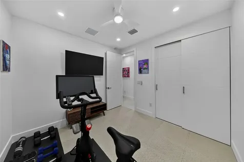 21 NE 25th Street Wilton Manors FL 33305