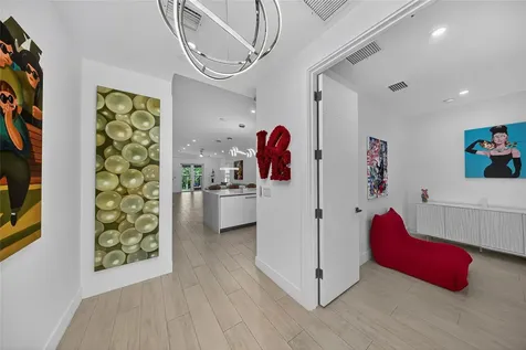 21 NE 25th Street Wilton Manors FL 33305