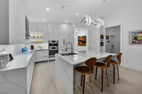 21 NE 25th Street Wilton Manors FL 33305