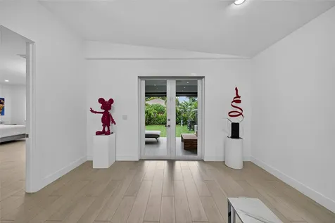 21 NE 25th Street Wilton Manors FL 33305