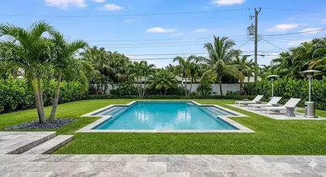 21 NE 25th Street Wilton Manors FL 33305