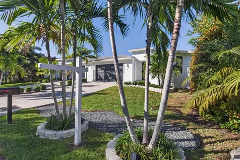 21 NE 25th Street Wilton Manors FL 33305
