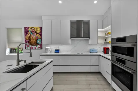 21 NE 25th Street Wilton Manors FL 33305