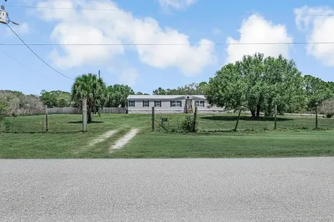 545 Bald Cypress Avenue Clewiston FL 33440