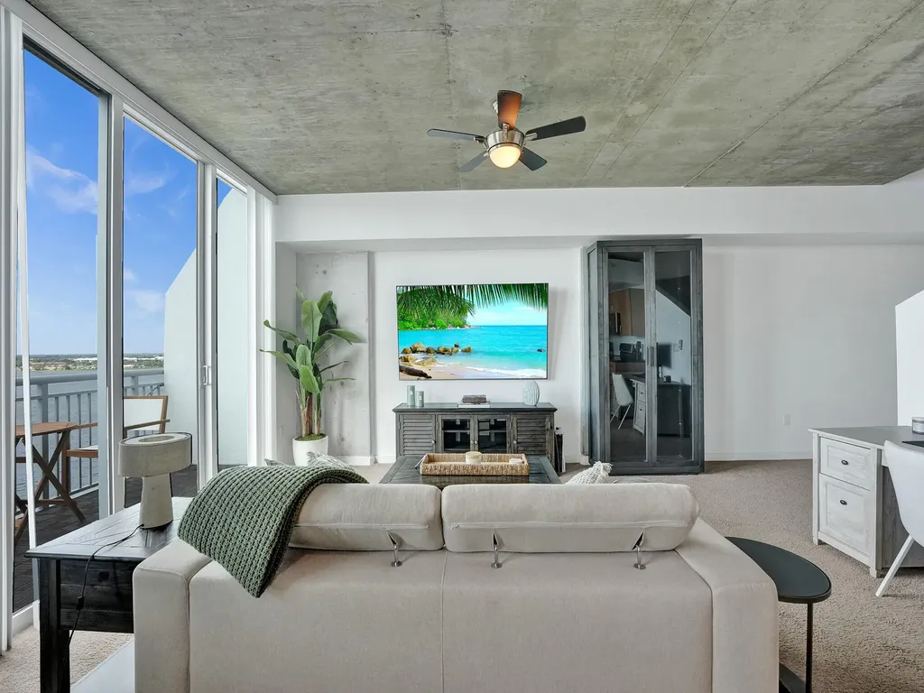 300 S Australian Avenue West Palm Beach FL 33401
