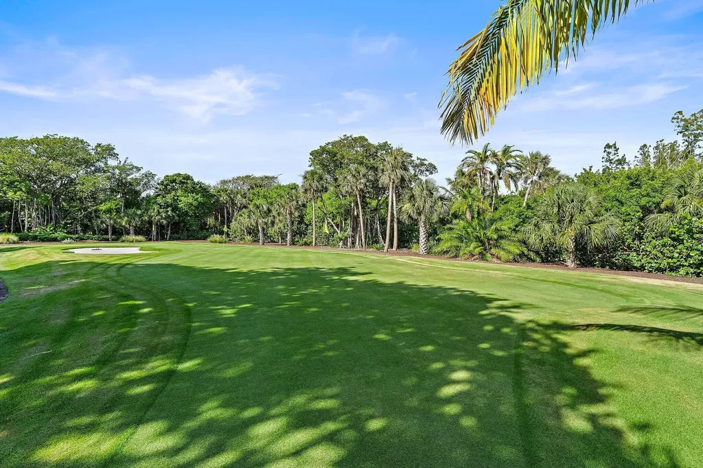 12 N Beach Road Jupiter Island FL 33455