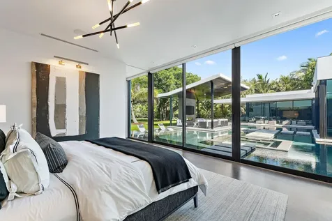 12 N Beach Road Jupiter Island FL 33455