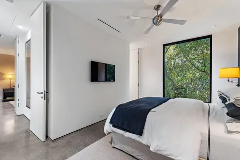 12 N Beach Road Jupiter Island FL 33455