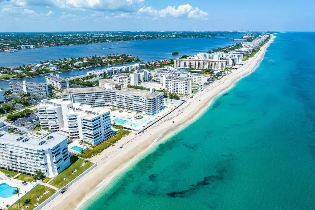 3560 S Ocean Boulevard South Palm Beach FL 33480
