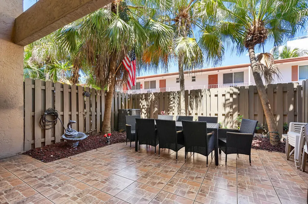 3409 SE 8th Street Pompano Beach FL 33062