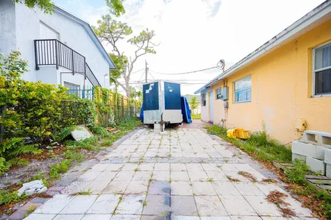 1125 NW 27th Avenue Fort Lauderdale FL 33311