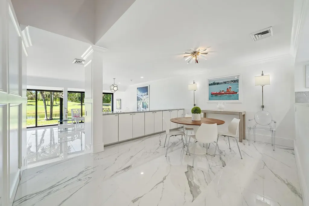 2435 Presidential Way West Palm Beach FL 33401