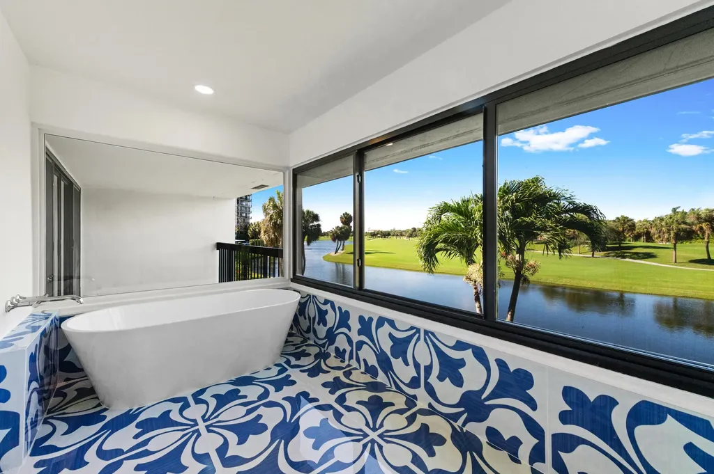 2435 Presidential Way West Palm Beach FL 33401