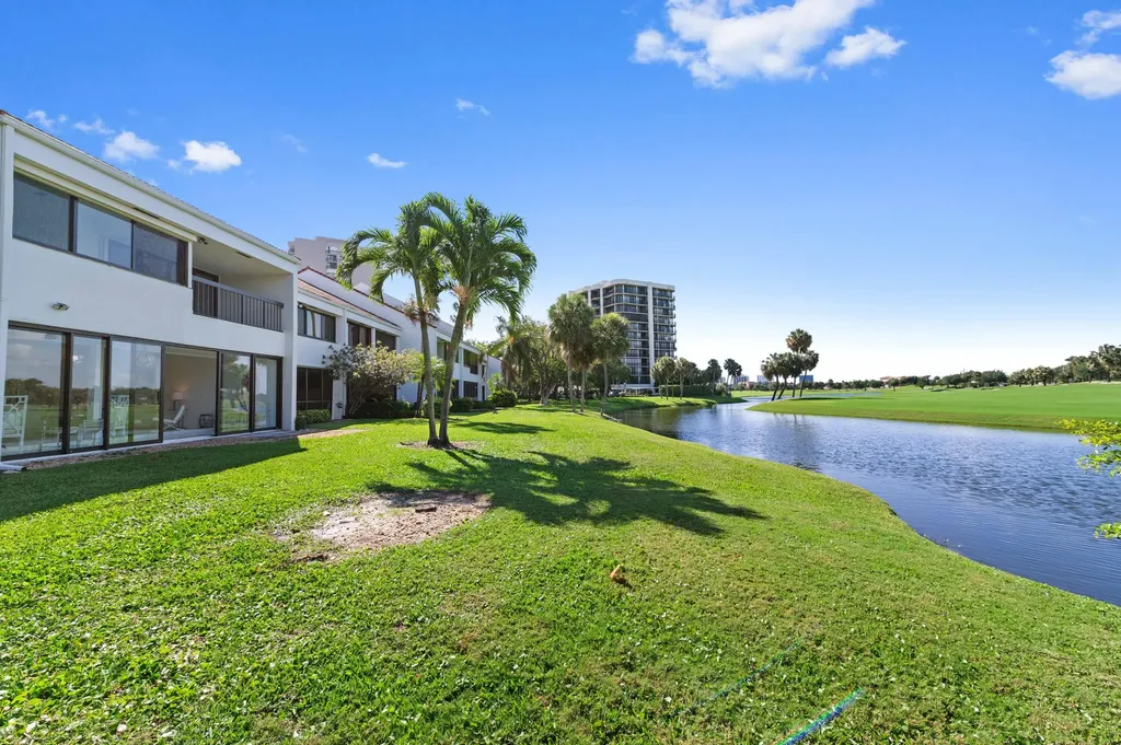 2435 Presidential Way West Palm Beach FL 33401