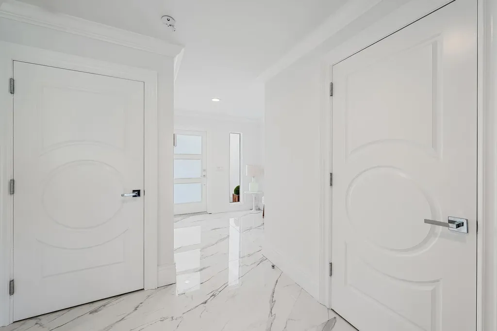 2435 Presidential Way West Palm Beach FL 33401