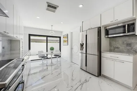 2435 Presidential Way West Palm Beach FL 33401