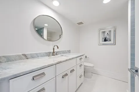 2435 Presidential Way West Palm Beach FL 33401