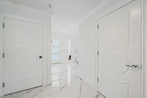 2435 Presidential Way West Palm Beach FL 33401