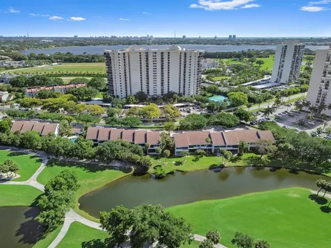 2435 Presidential Way West Palm Beach FL 33401