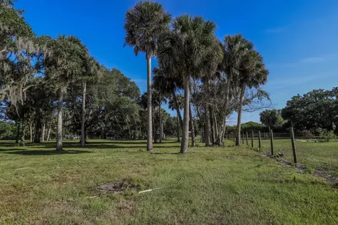 1100 Red Barn Road N W Moore Haven FL 33471