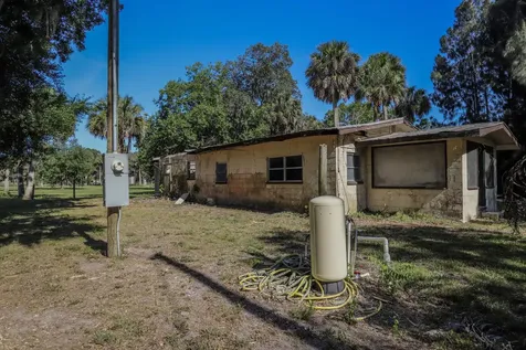 1100 Red Barn Road N W Moore Haven FL 33471