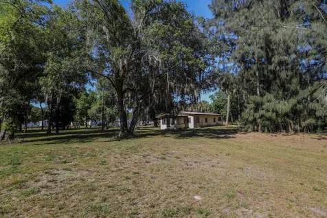 1100 Red Barn Road N W Moore Haven FL 33471