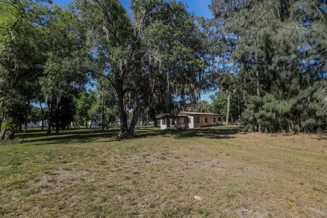 1100 Red Barn Road N W Moore Haven FL 33471