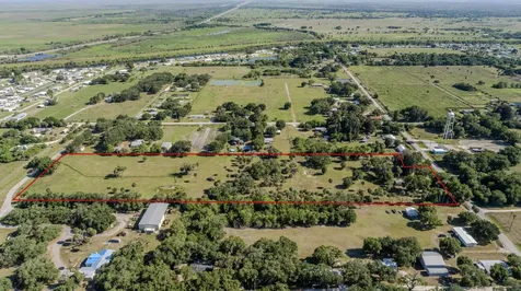 1100 Red Barn Road N W Moore Haven FL 33471