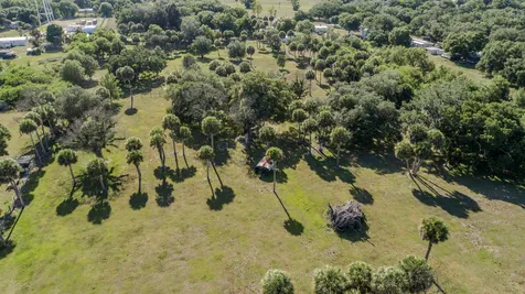 1100 Red Barn Road N W Moore Haven FL 33471
