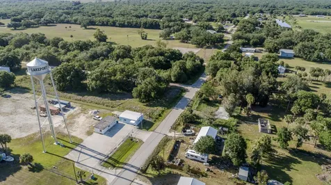 1100 Red Barn Road N W Moore Haven FL 33471