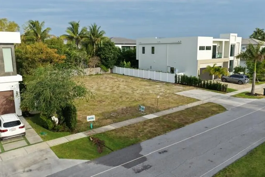 1001 NE 3rd Avenue Boca Raton FL 33432