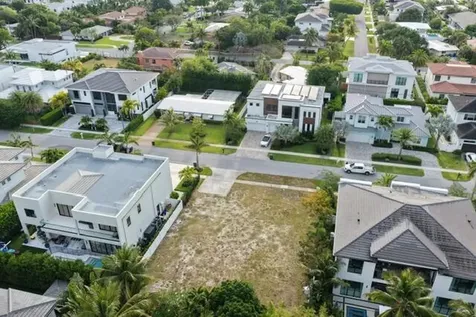 1001 NE 3rd Avenue Boca Raton FL 33432
