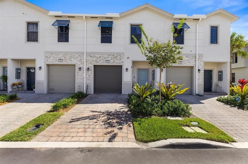 884 NW 3rd Terrace Pompano Beach FL 33060