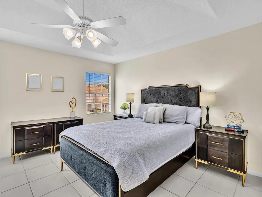 20930 Vía Azalea Boca Raton FL 33428