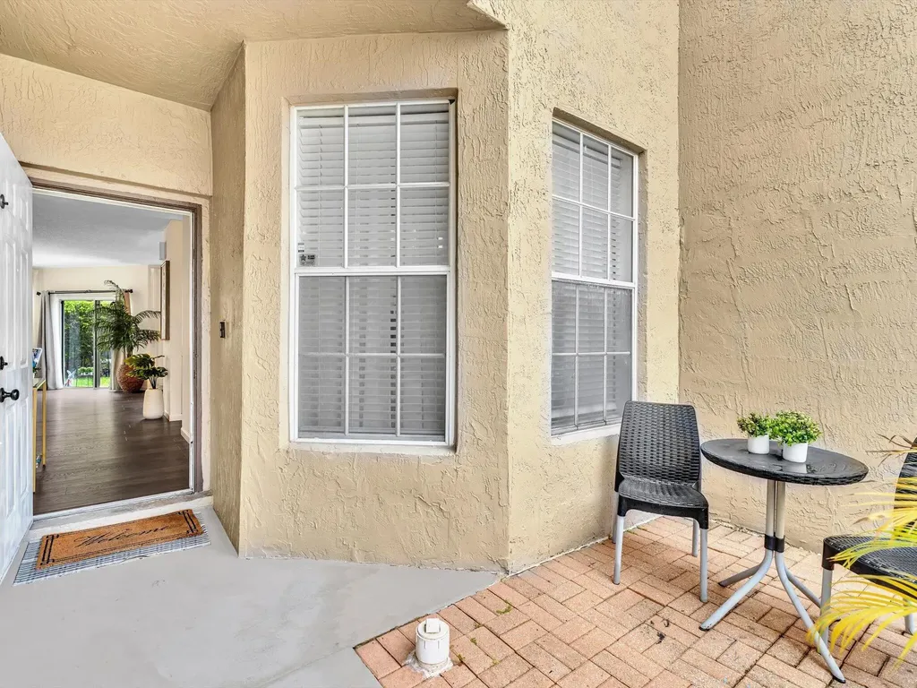20930 Vía Azalea Boca Raton FL 33428
