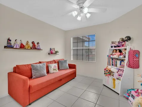 20930 Vía Azalea Boca Raton FL 33428