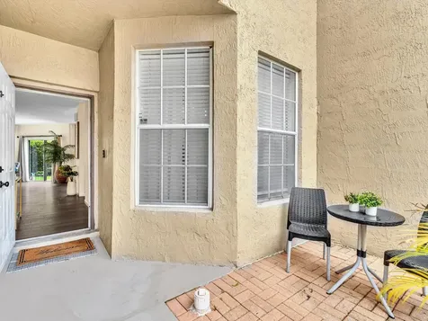 20930 Vía Azalea Boca Raton FL 33428
