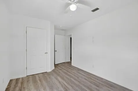 2206 S 34th Street Fort Pierce FL 34947