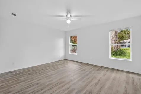 2206 S 34th Street Fort Pierce FL 34947