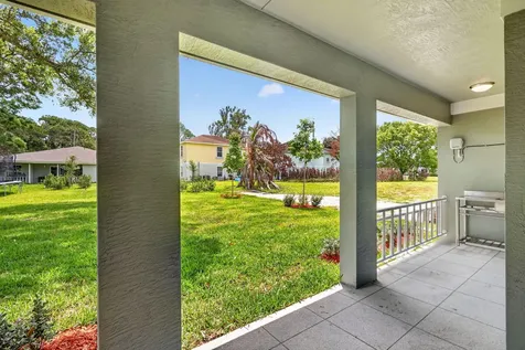 2206 S 34th Street Fort Pierce FL 34947