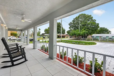 2206 S 34th Street Fort Pierce FL 34947