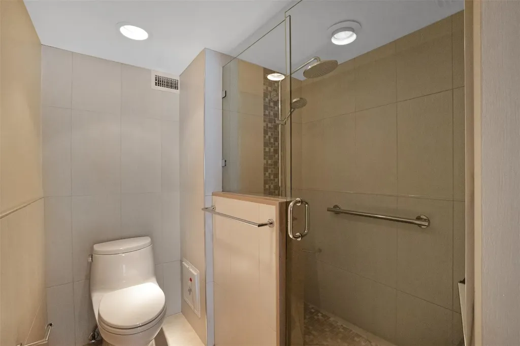 333 Sunset Drive Fort Lauderdale FL 33301