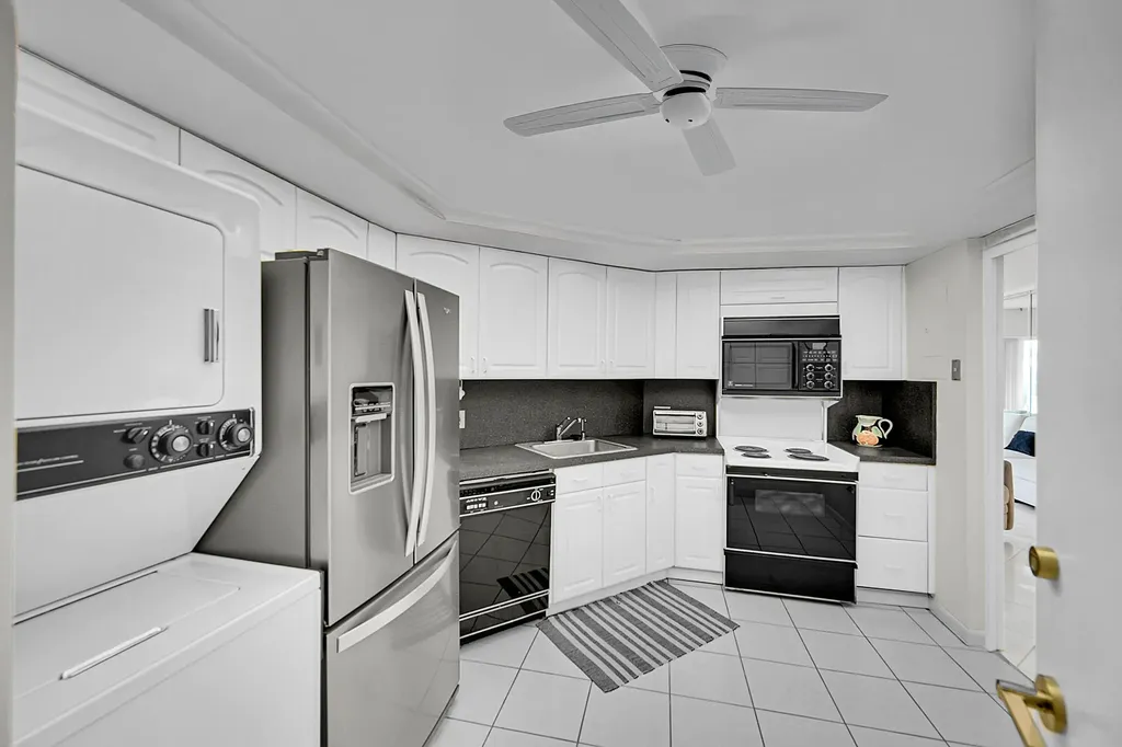 701 E Camino Real Boca Raton FL 33432