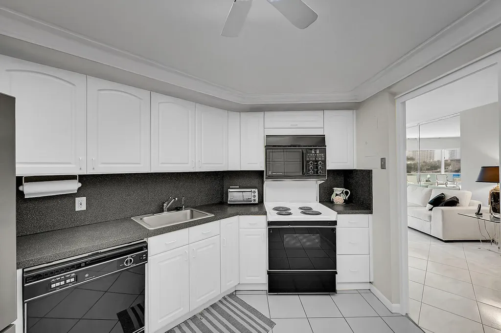 701 E Camino Real Boca Raton FL 33432