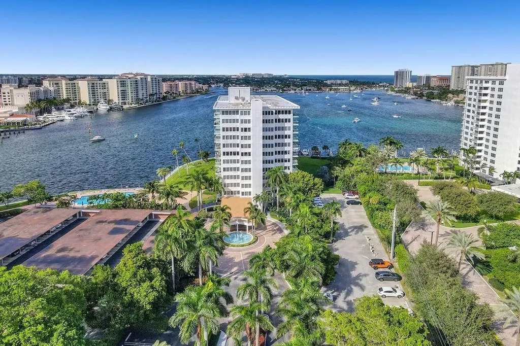 701 E Camino Real Boca Raton FL 33432