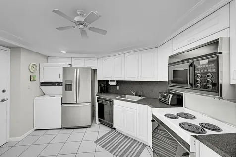 701 E Camino Real Boca Raton FL 33432