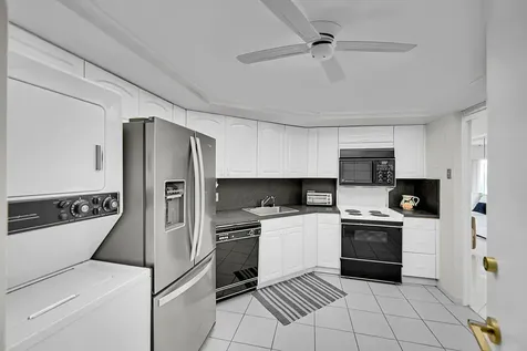 701 E Camino Real Boca Raton FL 33432